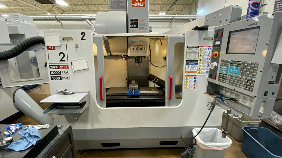 CNC MACHINING CENTER What Is a Vertical Machining Center Your Expert Guide ROSNOK CNC MACHINE