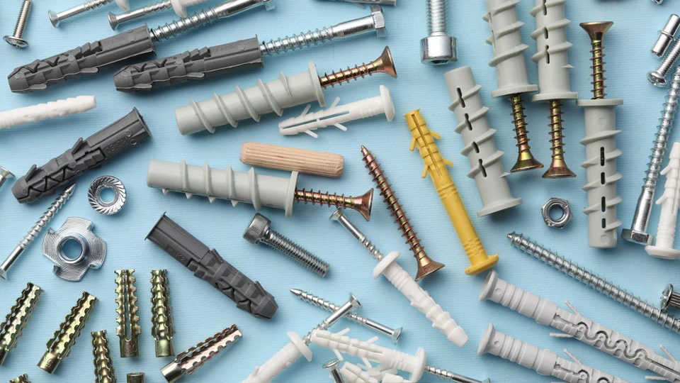 Types of Fasteners Used in Manufacturing: A Complete Guide 15 Fasteners Molded Plastic Fasteners Machined Metal Fasteners Types of Fasteners Used in Manufacturing A Complete Guide ROSNOK CNC MACHINE