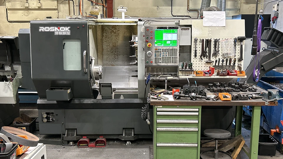 What Is a Metal Lathe? Your Ultimate Guide to the Basics 19 Slant bed CNC lathe turning center What Is a Metal Lathe Your Ultimate Guide to the Basics ROSNOK CNC MACHINE