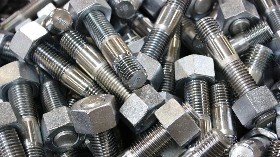 Types of Fasteners Used in Manufacturing: A Complete Guide 5 Studs Types of Fasteners Used in Manufacturing A Complete Guide ROSNOK CNC MACHINE