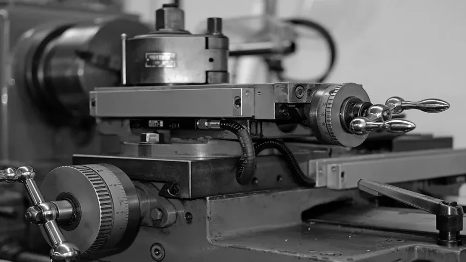 10 Lathe Machine Maintenance Tips to Extend Machine Life 6 Lathe 10 Lathe Machine Maintenance Tips to Extend Machine Life ROSNOK CNC MACHINE From China