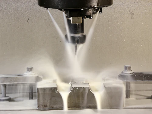 Types of CNC Machine Coolant: How to Choose the Right One 3 Mist Cooling Types of CNC Machine Coolant How to Choose the Right One ROSNOK CNC MACHINE