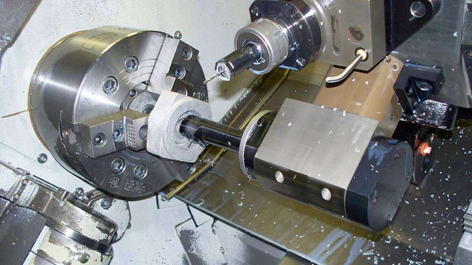What Is Live Tooling and Why It Matters in CNC Lathes 4 Live Tooling on Lathe What Is Live Tooling and Why It Matters in CNC Lathes