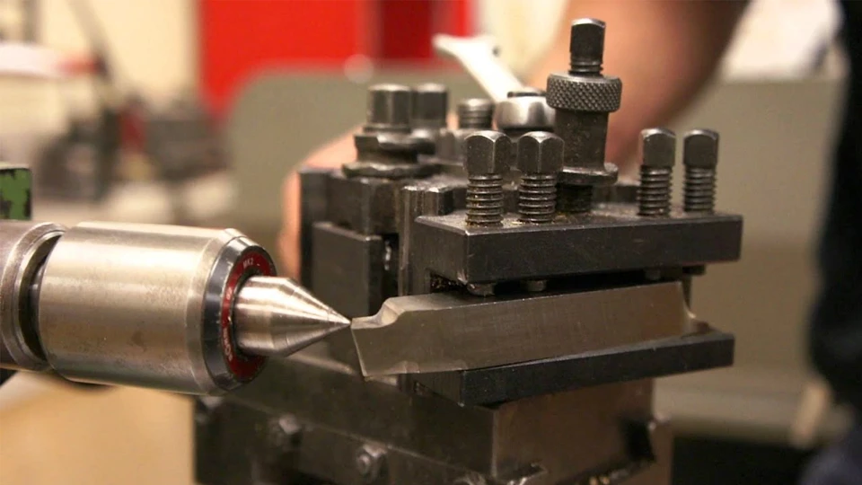 Lathe Cutting Tools Guide: Uses, Types, and How to Choose? 8 Turning tools Lathe Cutting Tools