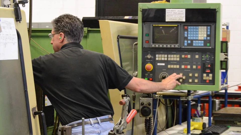 Operating a CNC Milling Machine Additional Steps You Should Know How to Use a Milling Machine