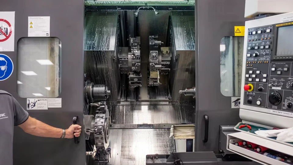 Closed-Loop vs Semi-Closed-Loop CNC Control Systems 6 How to Choose Between Closed-Loop and Semi-Closed-Loop CNC Control Systems