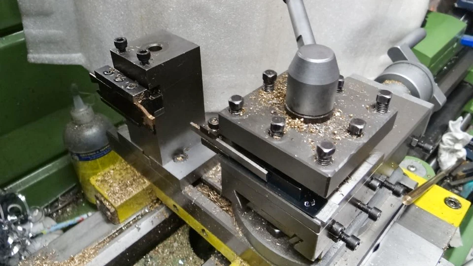 What Is a Turret on a CNC Lathe? 5 Turret on a CNC Lathe vs Tool Post