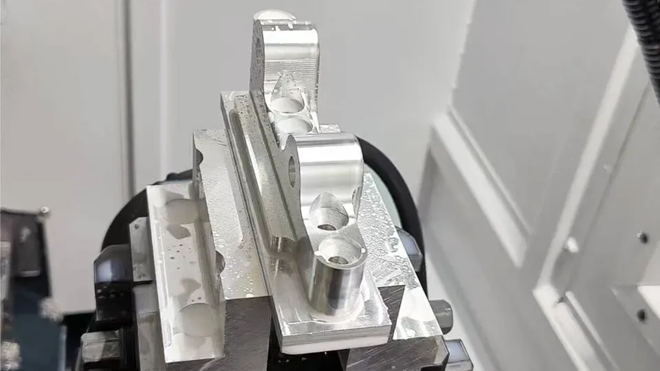 Aluminum CNC Machining: Process, Tools, and Cutting Strategy 10 How To Improve Aluminum CNC Machining Accuracy